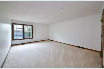 1097 Belter Drive, Wheaton, IL 60189 - Photo 14