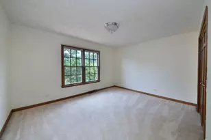 1097 Belter Dr, Wheaton, IL 60189 - Photo 16