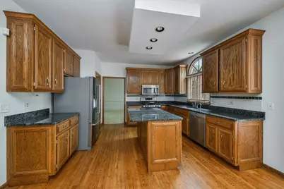 1097 Belter Drive, Wheaton, IL 60189 - Photo 4