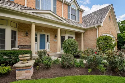 1097 Belter Drive, Wheaton, IL 60189 - Photo 2