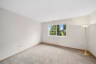 26 Rolling Oaks Rd, Sugar Grove, IL 60554 - Photo 16