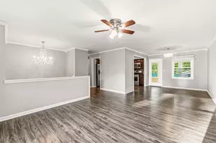 419 Deerpath Dr, Lindenhurst, IL 60046 - Photo 4