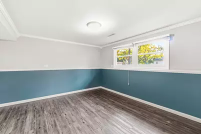419 Deerpath Drive, Lindenhurst, IL 60046 - Photo 18