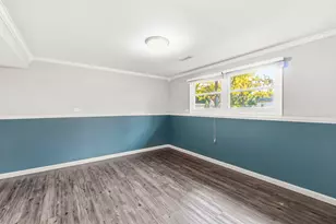 419 Deerpath Dr, Lindenhurst, IL 60046 - Photo 18