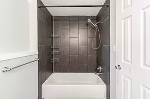 419 Deerpath Dr, Lindenhurst, IL 60046 - Photo 24