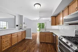 97 Cammeron Ct, Aurora, IL 60504 - Photo 8
