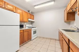 148 E Bailey Rd, Naperville, IL 60565 - Photo 8