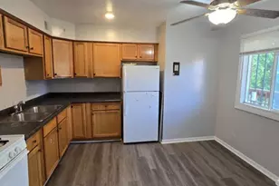 7530 S Saginaw Ave, Chicago, IL 60649 - Photo 2