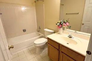 8225 Ripple Ridge Dr, Darien, IL 60561 - Photo 10