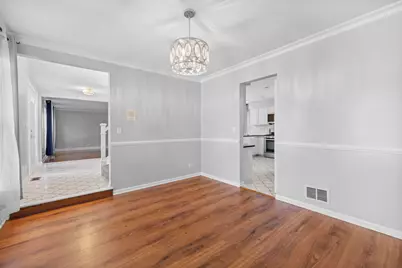 17 Cherrywood Drive, Schaumburg, IL 60194 - Photo 20