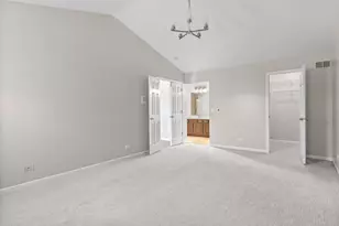 17 Cherrywood Dr, Schaumburg, IL 60194 - Photo 24