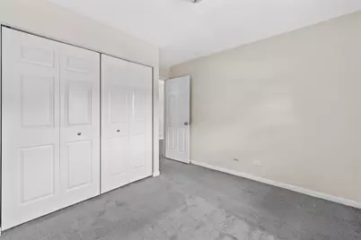 17 Cherrywood Drive, Schaumburg, IL 60194 - Photo 32
