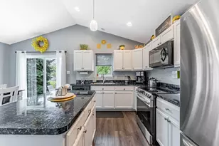 4618 Edinburgh Ct, Joliet, IL 60431 - Photo 6