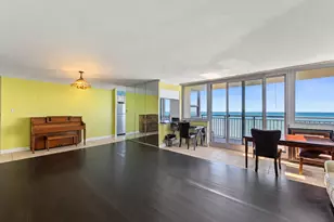 6145 N Sheridan Rd, Chicago, IL 60660 - Photo 8
