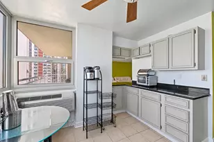 6145 N Sheridan Rd, Chicago, IL 60660 - Photo 12