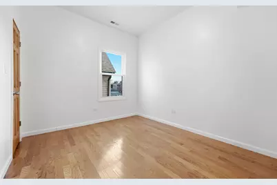 848 N Latrobe Avenue, Chicago, IL 60651 - Photo 12