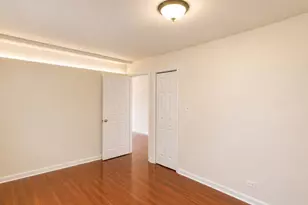 2411 W Fargo Ave, Chicago, IL 60645 - Photo 6