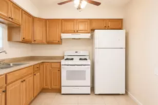 2411 W Fargo Ave, Chicago, IL 60645 - Photo 2