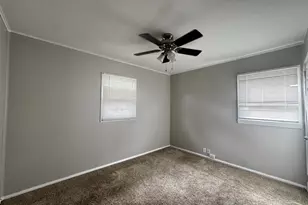 106 Buell Ct, Aurora, IL 60506 - Photo 8