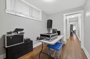 1431 S Tripp Ave, Chicago, IL 60623 - Photo 38