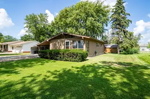 319 E Elm St, Piper City, IL 60959 - Photo 1