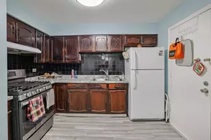 9575 Terrace Pl, Des Plaines, IL 60016 - Photo 6