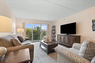 6801 N Milwaukee Ave, Niles, IL 60714 - Photo 4