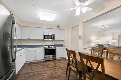 6801 N Milwaukee Avenue #402, Niles, IL 60714 - Photo 10