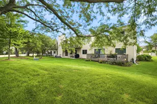 1056 N Pine Tree Circle, Buffalo Grove, IL 60089 - Photo 30