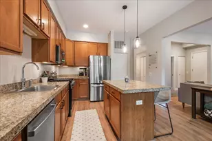1846 W Berteau Ave, Chicago, IL 60613 - Photo 10
