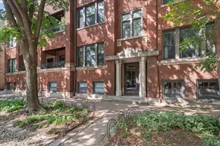 1846 W Berteau Ave, Chicago, IL 60613 - Photo 2