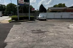 618-628 S First St, Geneva, IL 60134 - Photo 2