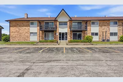 24B Kingery Quarter #106, Willowbrook, IL 60527 - Photo 1