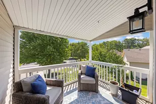 512 Arrowhead Dr, Yorkville, IL 60560 - Photo 2
