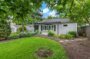 268 N Bonnie Brae Ave, Elmhurst, IL 60126 - Photo 2