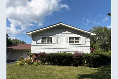 570 Jamison Lane, Hoffman Estates, IL 60169 - Photo 2