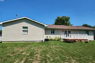 810 Marty Ave, Rock Falls, IL 61071 - Photo 2