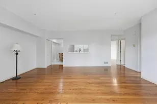 402 Arboretum Dr, Lombard, IL 60148 - Photo 6