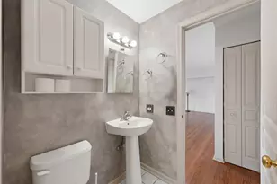 402 Arboretum Dr, Lombard, IL 60148 - Photo 18