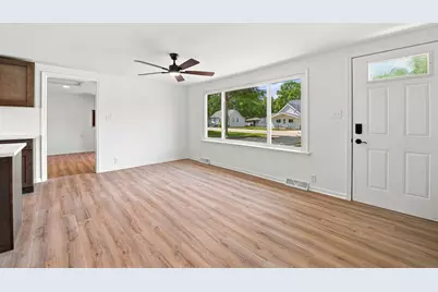 25055 S Center Street, Channahon, IL 60410 - Photo 4