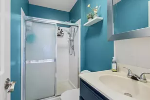 2204 Kensington Dr, Schaumburg, IL 60194 - Photo 12
