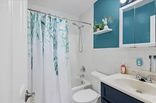 2204 Kensington Dr, Schaumburg, IL 60194 - Photo 16