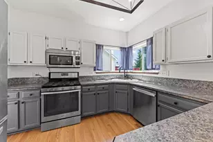 900 Chelsea Ct, Aurora, IL 60504 - Photo 10