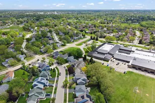 900 Chelsea Ct, Aurora, IL 60504 - Photo 40