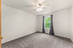 900 Chelsea Ct, Aurora, IL 60504 - Photo 24