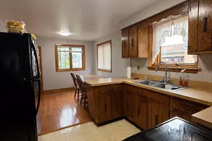 7966 S Kolin Ave, Chicago, IL 60652 - Photo 4