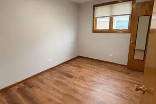 7966 S Kolin Ave, Chicago, IL 60652 - Photo 8