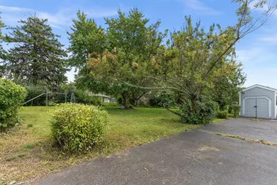 706 Old Indian Trail, Aurora, IL 60506 - Photo 4