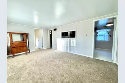 296 N Levasseur Avenue, Bourbonnais, IL 60914 - Photo 4