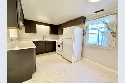 296 N Levasseur Avenue, Bourbonnais, IL 60914 - Photo 6